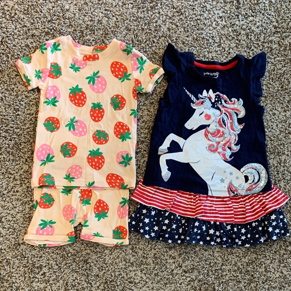Girls' Strawberry and Unicorn Pajama Set T4